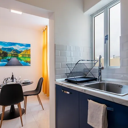 Chic 1br Retreat In St Julian's By Holi Apartment *