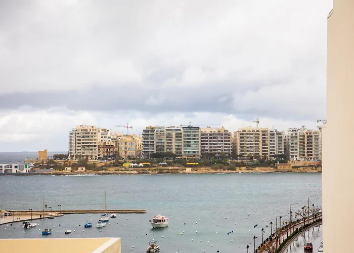 Chic 1br Retreat In St Julian's By Holi *