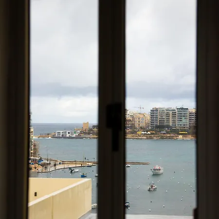 Chic 1br Retreat In St Julian's By Holi Apartman *