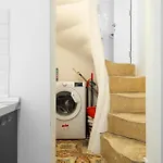 Chic 1br Retreat In St Julian's By Holi Apartament